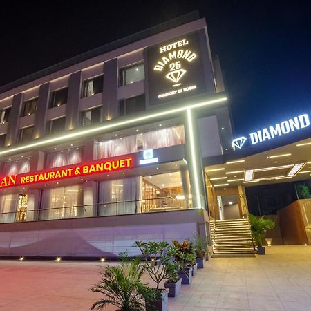 Hotel Diamond 26 Σουράτ Εξωτερικό φωτογραφία